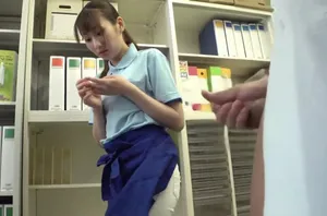 Sexy Asian beauty with small baps delivers an impressive deep throat in this hardcore Japanese XXX video. Ameri Koshikawa is totally nude and highly stimulated, impatiently introducing herself to this stud before engaging in an