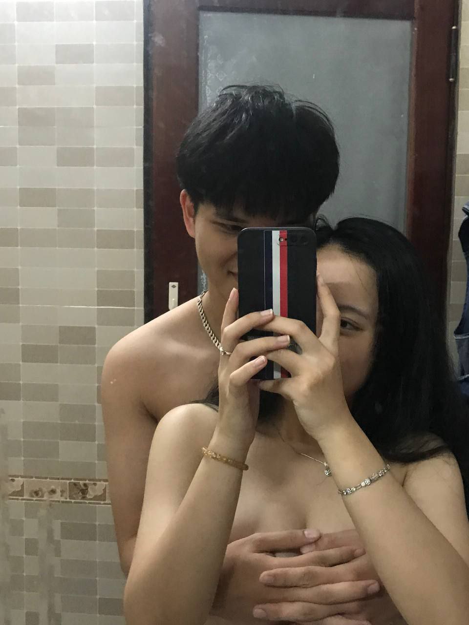 "Ký họa khỏa thân" Cọ vẽ của họa sĩ xuyên vào phần sâu nhất của cơ thể người mẫu và xuất tinh vào bên trong... - có sự tham gia của Banban / phụ đề tiếng Trung (PM-001)
